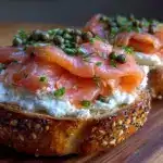 smoked salmon bagel - featured image